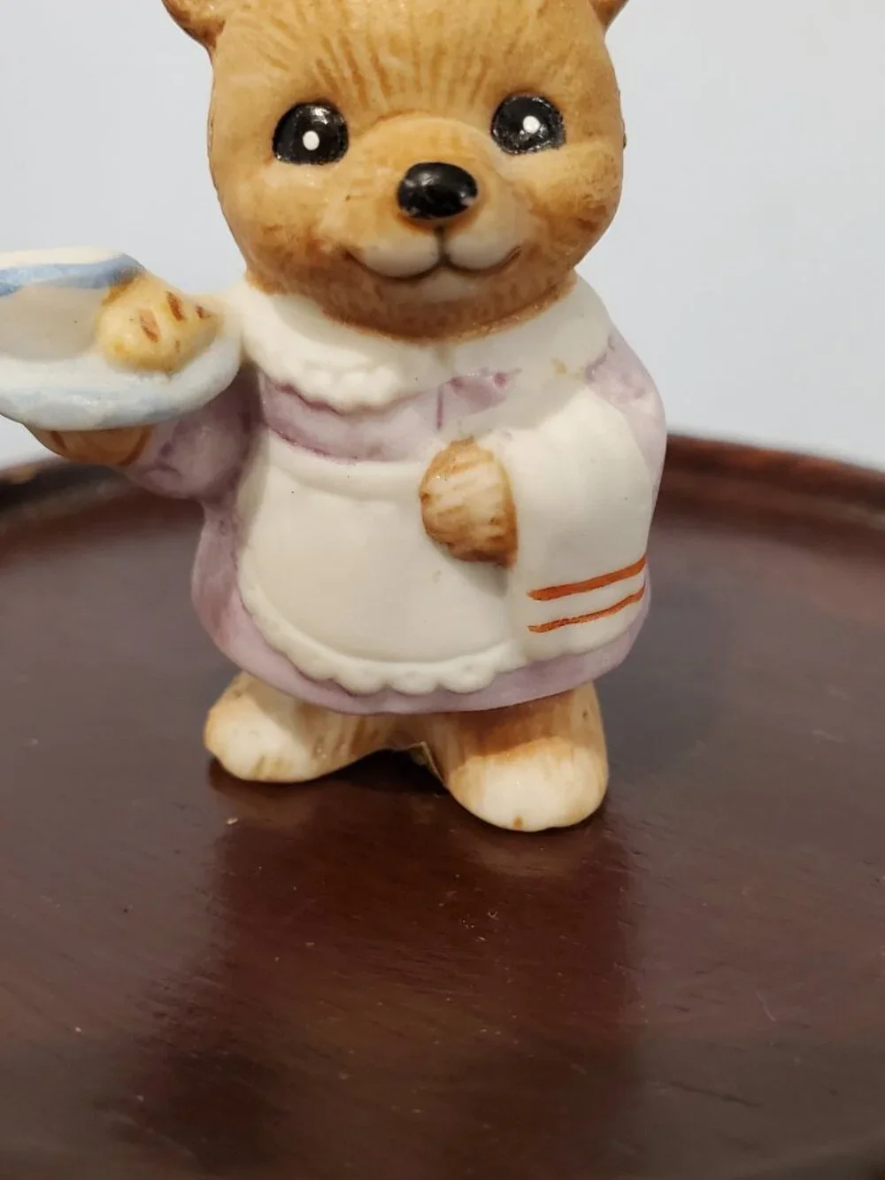 Vintage Homco Waitress Bear Figurine Apron Tea Towel Cup of Tea 2